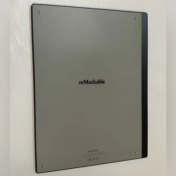 Remarkable 2 Great Condition with pen - Picture 2 of 8